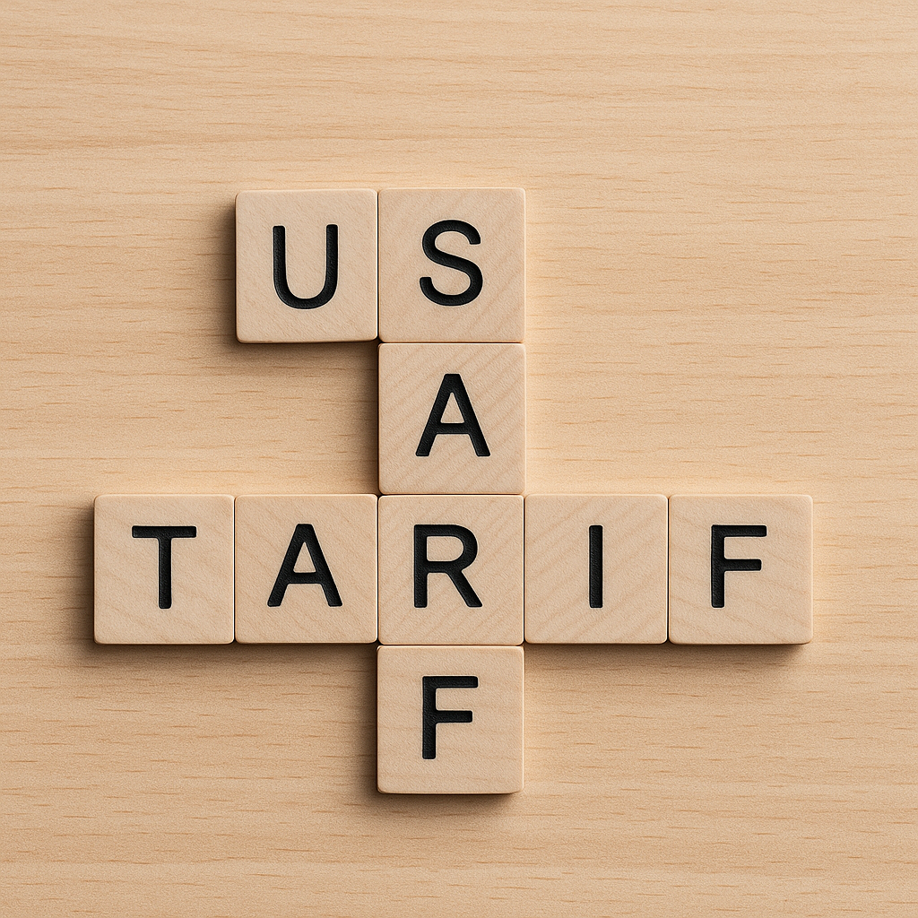 Illustration des droits de douane USA–Suisse avec les mots "USA" et "TARIF" en lettres boisées façon Scrabble.